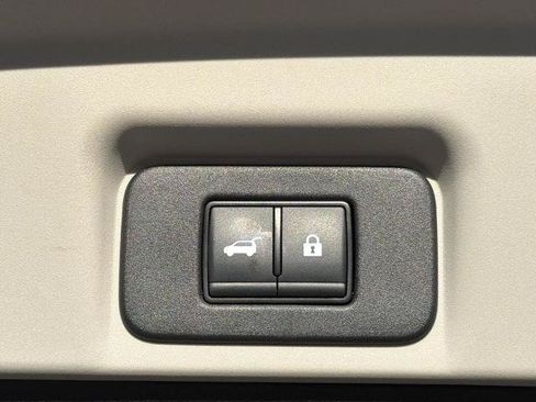 Certified 2023 Nissan Ariya AWD image 28