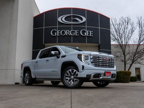 Used 2026 GMC Sierra 1500 Denali AWD/4WD image 1