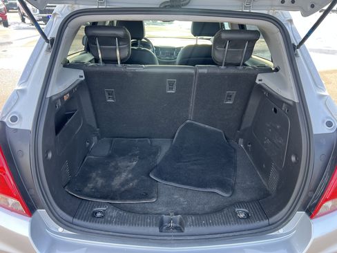 Certified 2022 Chevrolet Trax LT w/ Driver Confidence Package image 10