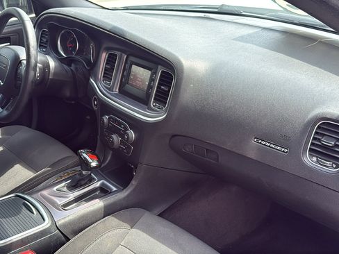 Used 2017 Dodge Charger SE w/ Popular Equipment Group RWD image 25