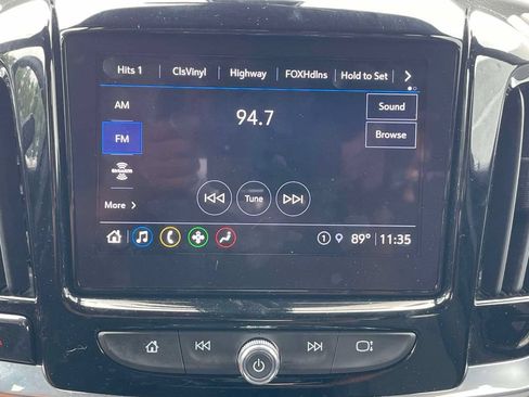 Used 2023 Chevrolet Traverse LT FWD image 28