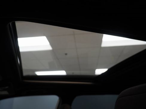 Used 2025 Subaru Forester Premium w/ Convenience Package #1 image 3