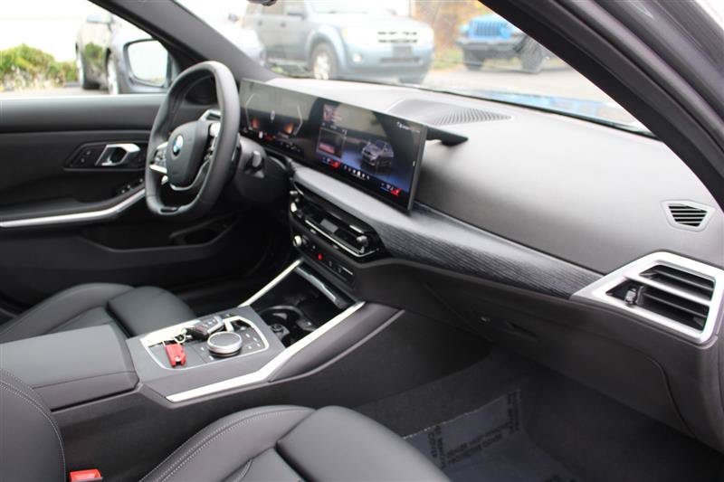 Used 2025 BMW 330i Sedan RWD image 15