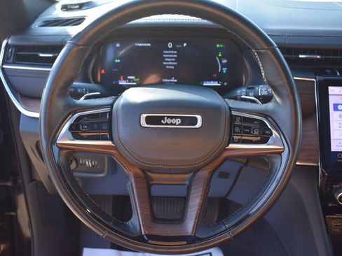 Used 2023 Jeep Grand Cherokee Summit w/ Luxury Tech Group V AWD/4WD image 21