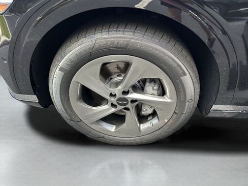 New 2026 Genesis GV70 2.5T Advanced AWD/4WD image 37