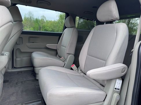 Used 2016 Kia Sedona LX w/ LX Convenience Package FWD image 20