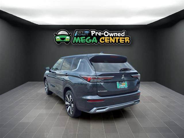 Used 2025 Mitsubishi Outlander SE AWD/4WD image 4