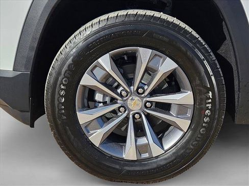 New 2027 Chevrolet Equinox LT FWD image 10