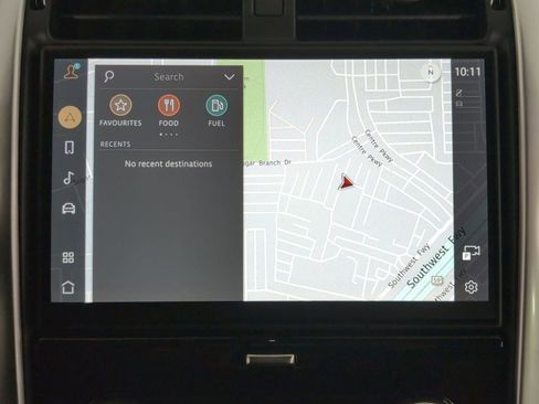 Used 2025 Land Rover Discovery Dynamic SE image 24