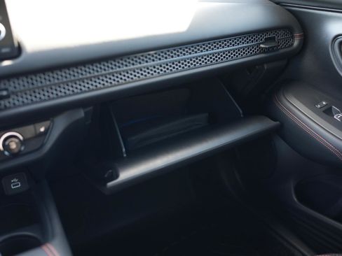 Used 2024 Honda HR-V Sport image 27