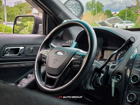 Used 2016 Ford Explorer 4WD Police Interceptor image 9