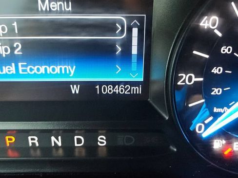 Used 2018 Ford Explorer XLT FWD image 25