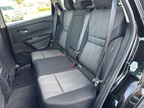 Used 2024 Nissan Rogue SV image 45