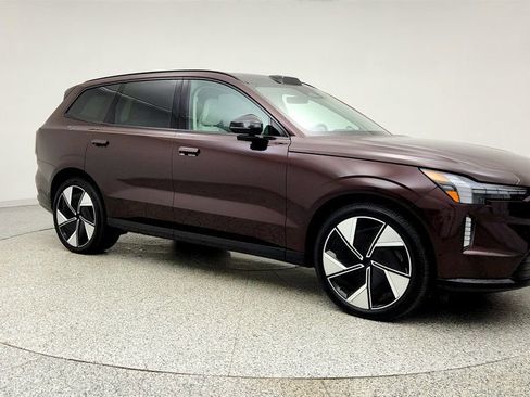 Used 2025 Volvo EX90 Ultra image 3