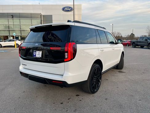 New 2026 Ford Expedition Platinum w/ Stealth Performance Package AWD/4WD image 5