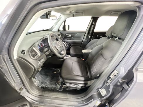 Used 2022 Jeep Renegade Latitude image 20