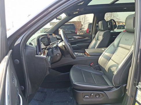 Used 2023 Cadillac Escalade ESV Premium Luxury w/ Performance Package image 14