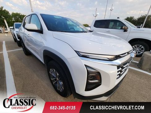 Used 2026 Chevrolet Equinox LT FWD image 1