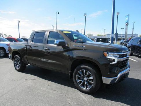 Certified 2024 Chevrolet Silverado 1500 LT AWD/4WD image 4