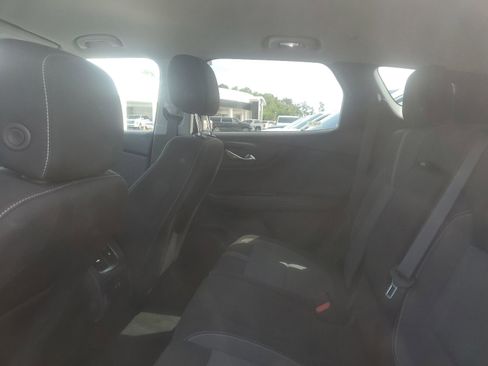 Used 2025 Chevrolet Blazer LT FWD image 12