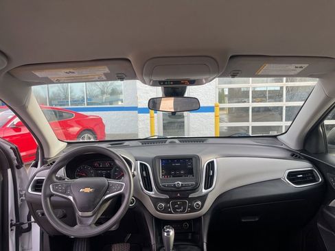 Used 2020 Chevrolet Equinox LS w/ LS Convenience Package image 13