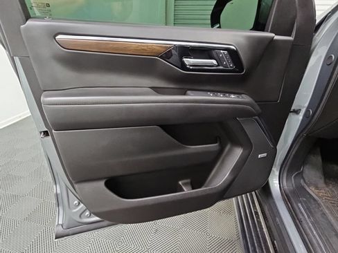 Used 2026 Chevrolet Tahoe High Country AWD/4WD image 30