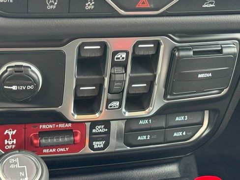 New 2026 Jeep Wrangler Unlimited Rubicon AWD/4WD image 21