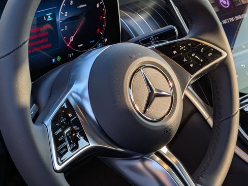 New 2026 Mercedes-Benz GLC 300 image 18