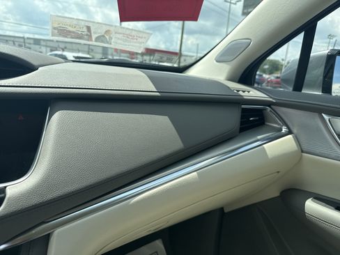 Used 2021 Cadillac XT5 Premium Luxury w/ LPO, Premium Carpet Package image 23