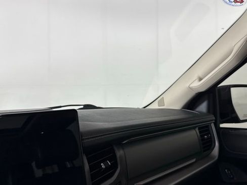 Used 2024 Ford Expedition Max XLT image 23