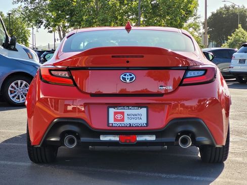 New 2026 Toyota GR86 Premium RWD image 5