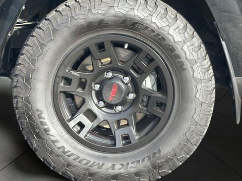 Used 2021 Toyota 4Runner SR5 image 11