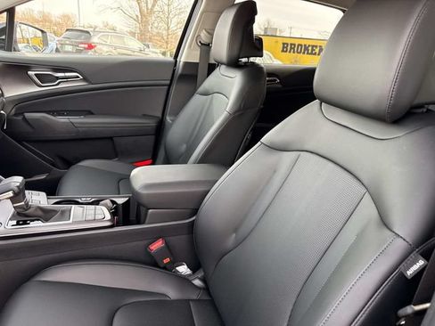 Certified 2026 Kia Sportage EX FWD image 13