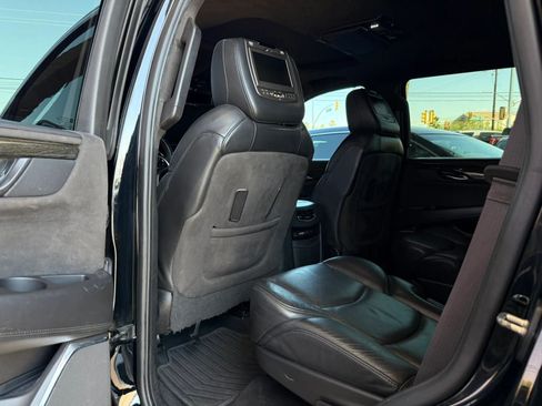 Used 2016 Cadillac Escalade Platinum AWD/4WD image 46