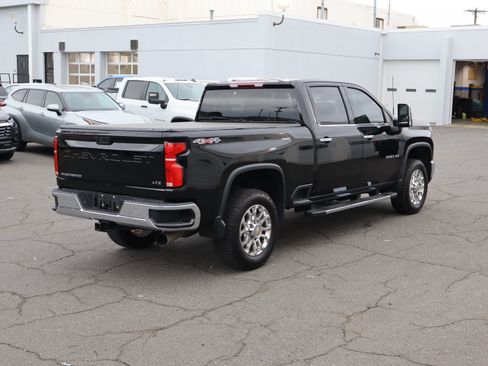 Used 2024 Chevrolet Silverado 2500 LTZ AWD/4WD image 11