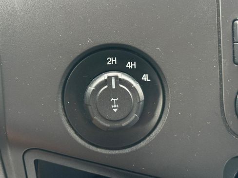 Used 2015 Ford F250 XL AWD/4WD image 23