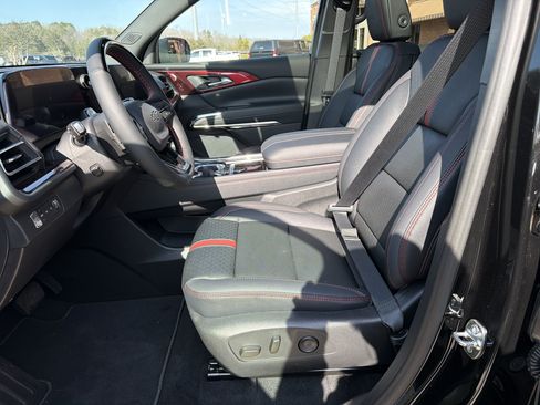 New 2026 Chevrolet Traverse RS image 9