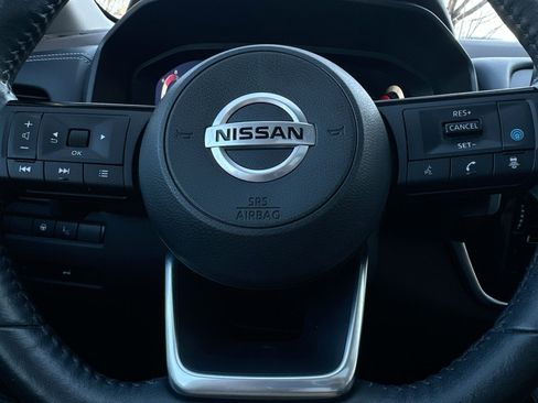 Used 2021 Nissan Rogue Platinum image 19