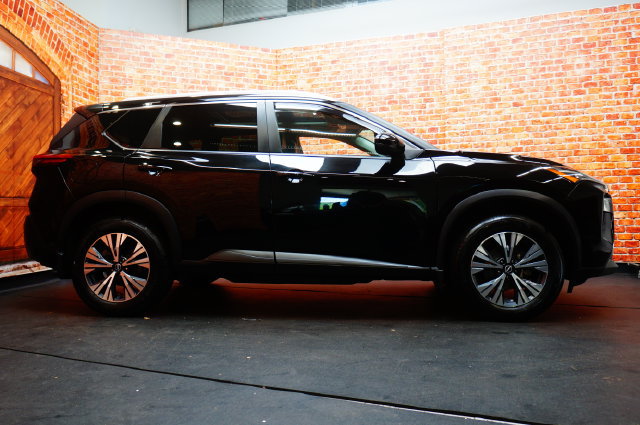 Certified 2022 Nissan Rogue SV w/ SV Premium Package AWD/4WD image 5