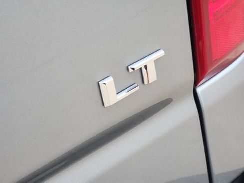 Used 2024 Chevrolet Silverado 1500 LT RWD image 9