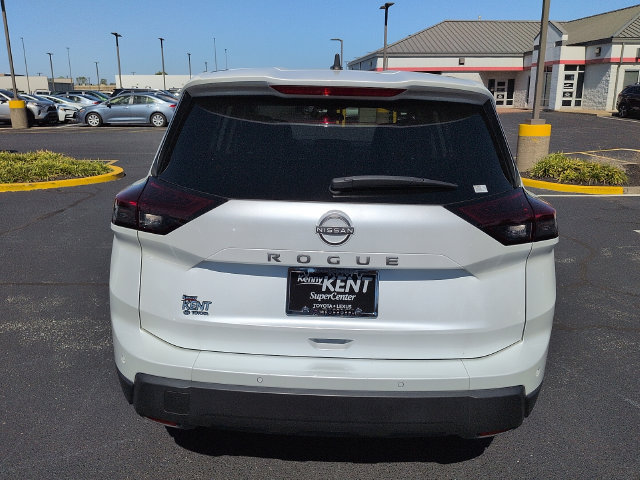 Used 2025 Nissan Rogue S FWD image 6