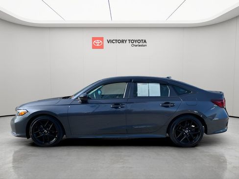 Used 2025 Honda Civic Sport image 3