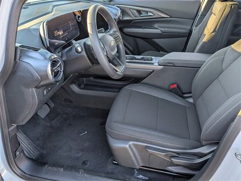 New 2026 Chevrolet Equinox EV LT image 6