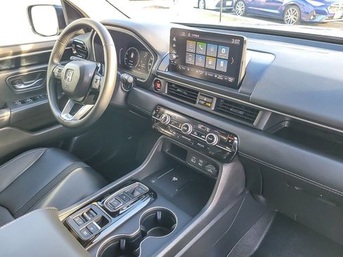 Used 2025 Honda Pilot EX-L image 23