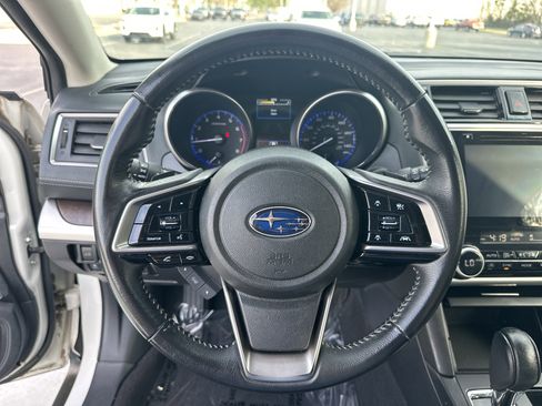 Used 2018 Subaru Outback 2.5i Limited image 18