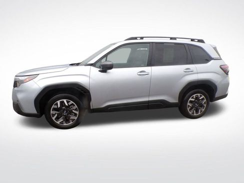 Used 2026 Subaru Forester Premium AWD/4WD image 3