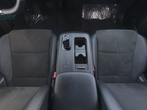 Used 2024 Nissan Ariya AWD image 27