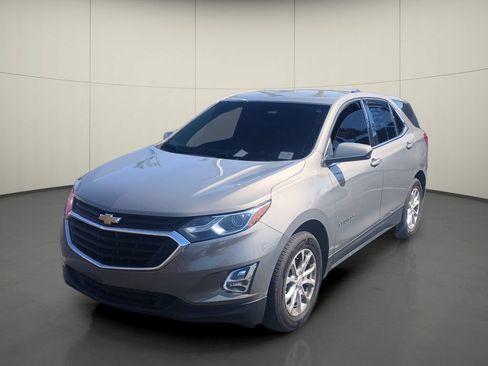 Used 2018 Chevrolet Equinox LT FWD image 3