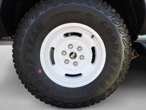 New 2025 Ford Bronco Heritage Edition image 7