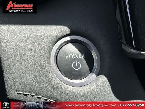 Certified 2024 Toyota Highlander XLE AWD/4WD image 34